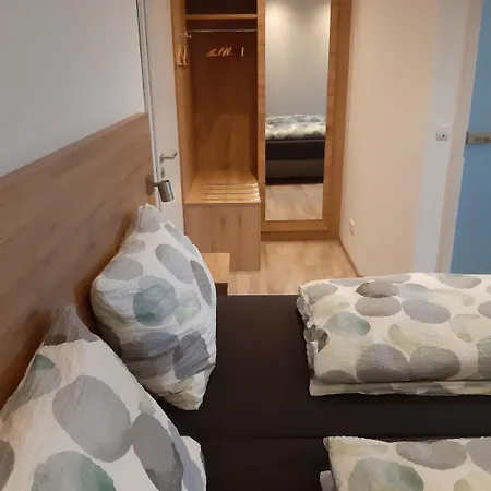 Gaestezimmer Duell 3* Dettelbach